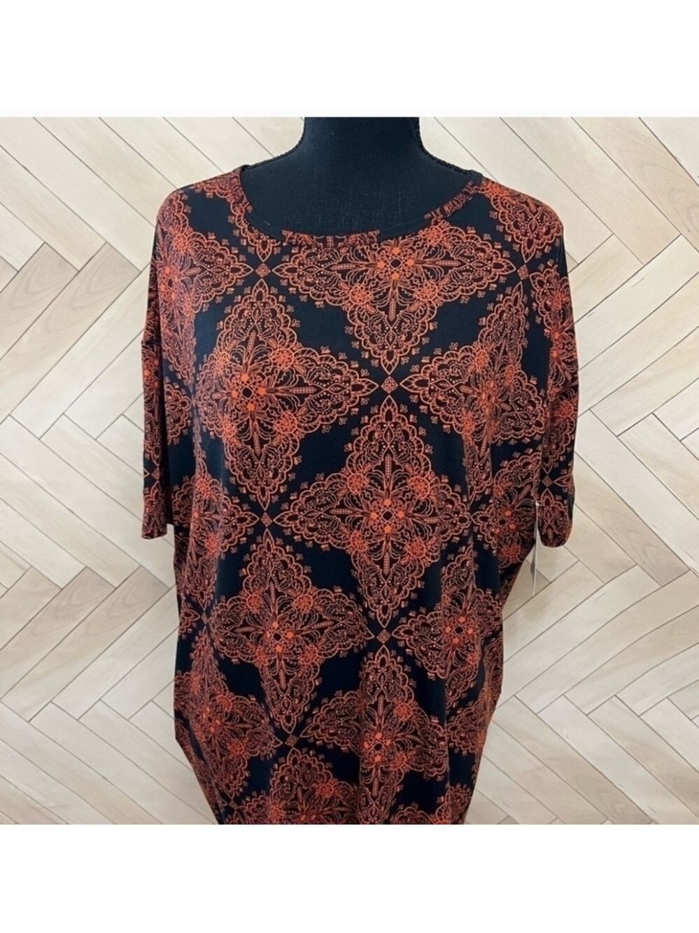LuLaRoe Irma Tunic Shirt Womens Size X Small NEW